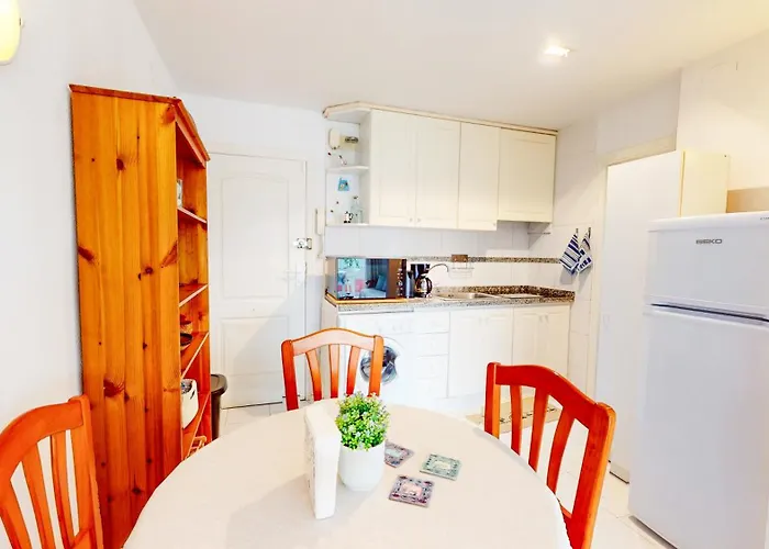 Estudio Flor De Jazmin En Denia Ideal Para Parejas Cerca Del Mar By Family Homes Rentals Denia