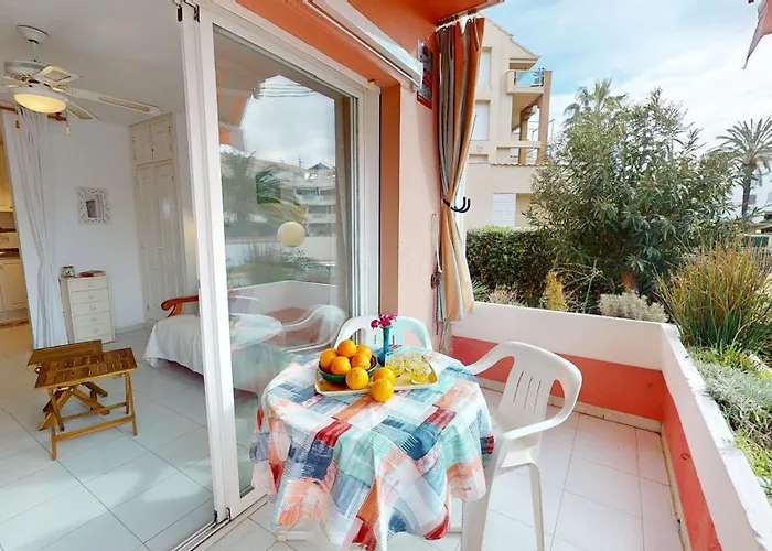 Estudio Flor De Jazmin En Denia Ideal Para Parejas Cerca Del Mar By Family Homes Rentals * Denia