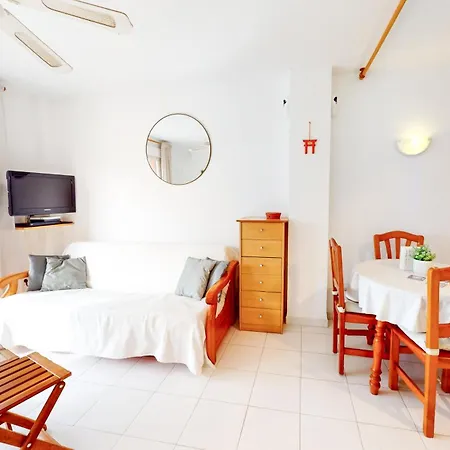 Estudio Flor De Jazmin Parejas A 100m Del Mar By Family Homes * Denia